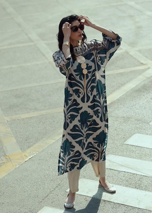 Trending Co-Ord Set Digital Printed Poly Lawn- Z814